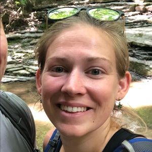 Meet your Posher, Carrie